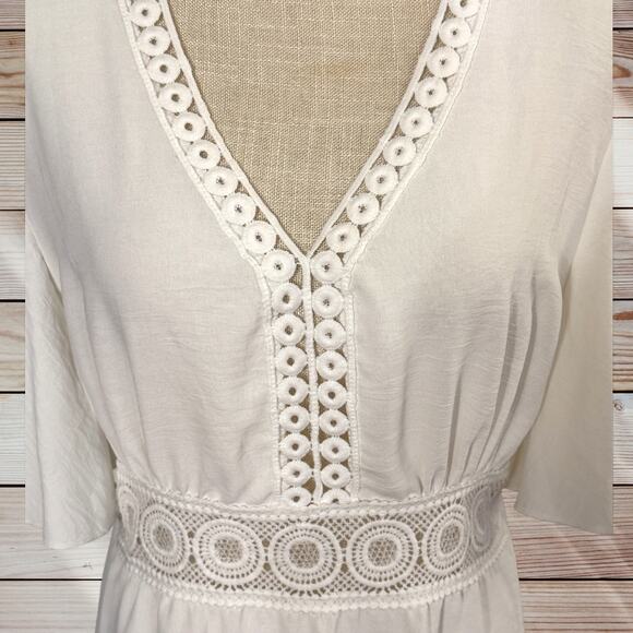 Women's Shein Sz Lg (fits Medium) White Empire Waist Flutter Sleeve Top - Picture 2 of 5